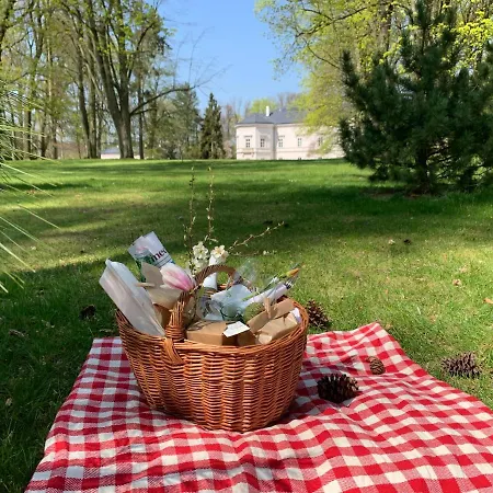 Separe V Zahrade 3* Ratmerice