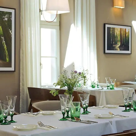 Otel Separe V Zahrade 3*